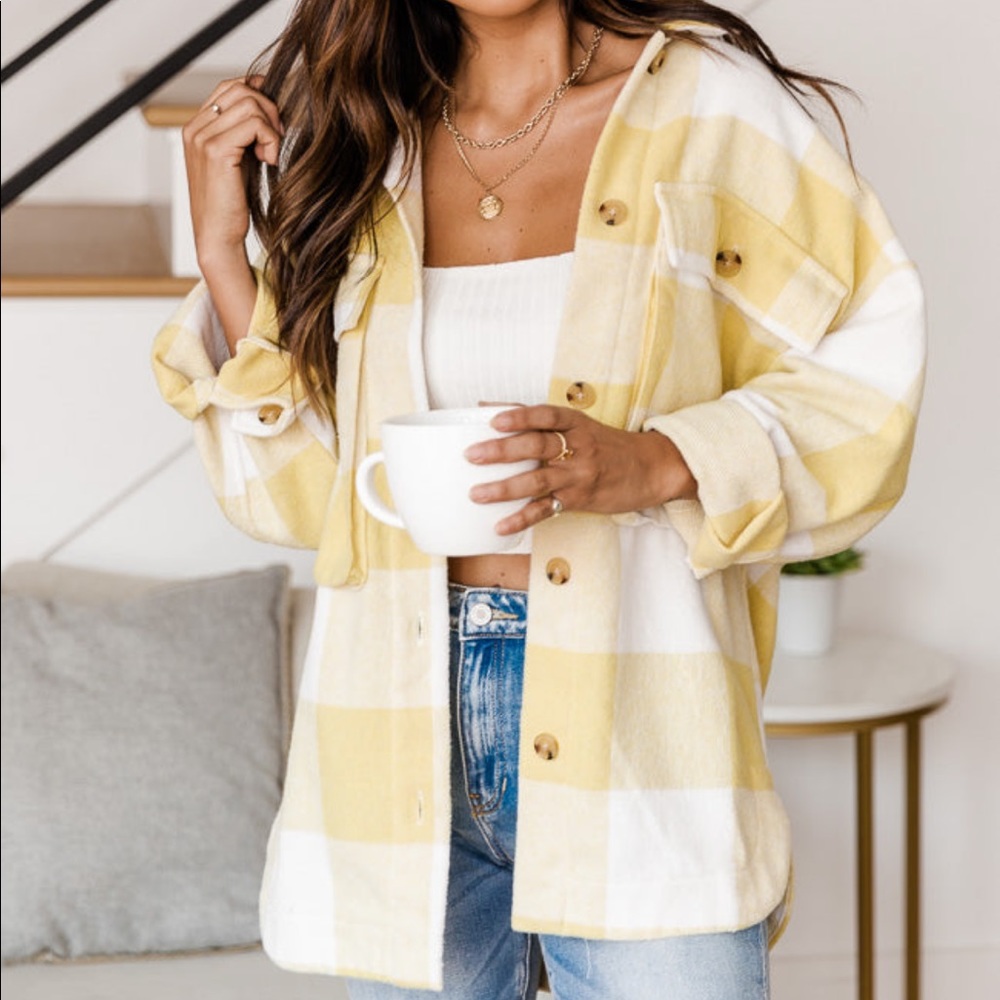 Pink Lily Meet me Outside Shaket XS Yellow Plaid Oversized flannel